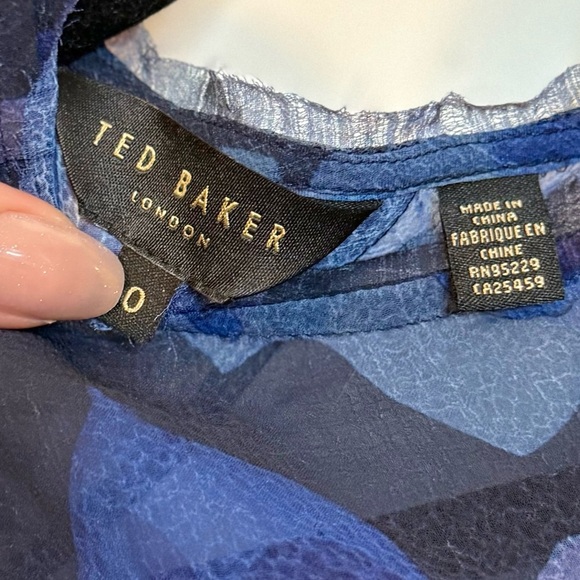 Ted Baker London Nixole Blue Purple Floral Ruched Sleeve Blouse Top- Size 0 - Picture 5 of 9